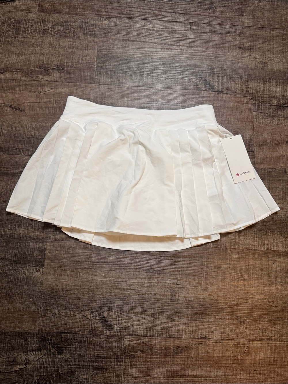 NWT lululemon athletica White Pleated Athletic Skort